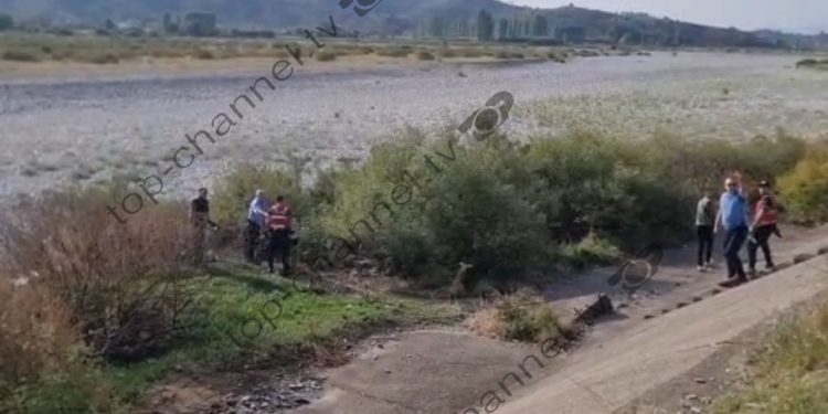 VIDEO/ Top Channel publikon momentin e arrestimit të autorit të masakrës në Shkodër, detaji që e vlagosti vrasësin.