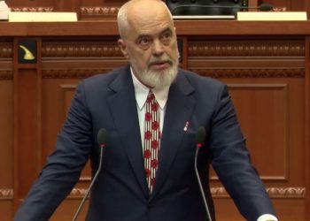 Veprimi për çlirimin e hapësirave publike, Rama shpërndan videon e re: Vazhdimësi në punë.