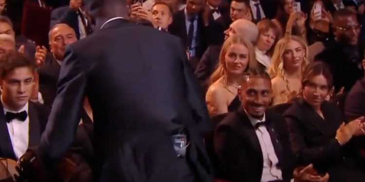 Video/ Fitore për Dembelen ‘shok që trondit’ Barcelonën, reagimi i çuditshëm i Raphinhas nxit xhelozi brenda klubit katalanas.