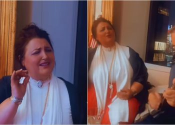 Video: Nën meloditë e çiftelisë, Parashqevi Simaku feston 59-vjetorin e saj me këngë për Shqipërinë dhe Kosovën.