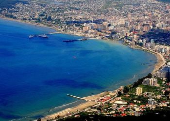 Vlorë në shtator është e mbushur/ Operatorët turistikë theksojnë suksesin e sezonit, prenotimet vazhdojnë.