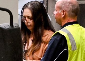 Vrasësja e 'kërpudhës' dënohet me tre burgime të përjetshme/ Helmoi anëtarët e familjes së bashkëshortit gjatë një dreke në Australi!