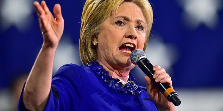 Vrasja e Charlie Kirk: Hillary Clinton akuzon republikanët për përdorimin e ngjarjes për të sulmuar kundërshtarët e tyre politikë.