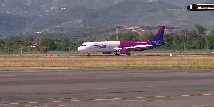 Wizz Air zgjeron operacionet në TIA, introdukton një aeroplan të ri dhe katër linja të reja drejt Stokholmit, Kölni, Billundit dhe Tenerife.