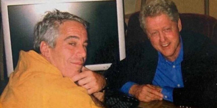 Zbulohet letra e Bill Clinton për Jeffrey Epstein, mesazhi enigmatik që e amplifikon skandalin me përfshirjen e Trumpit.
