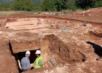 Zbulohet një varr monumental në Bulqizë, i datuar në shekujt III-IV