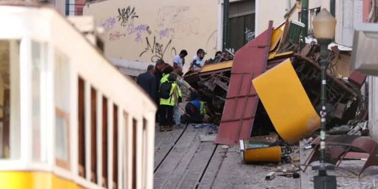 Zhurmë metalike, kabllo e këputur dhe tramvaji pa frena: Si ndodhi tragjedia me 17 viktima në Lisbonë, për pasojë e mbiturizmit.