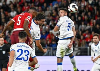 Zvicër-Kosovë Live: Vendasit dominues, “Dardanët” mbyllin pjesën e parë me një deficit prej 4 golash (VIDEO)