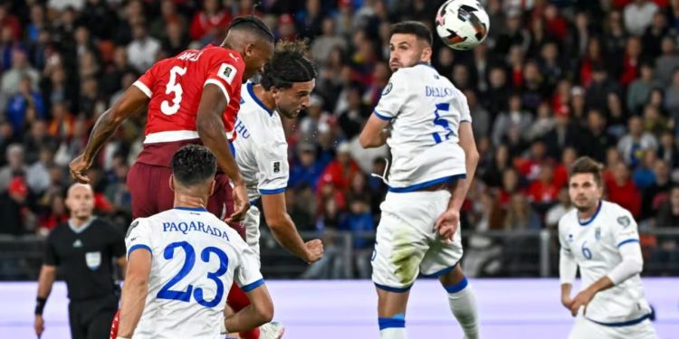 Zvicër-Kosovë Live: Vendasit dominues, “Dardanët” mbyllin pjesën e parë me një deficit prej 4 golash (VIDEO)