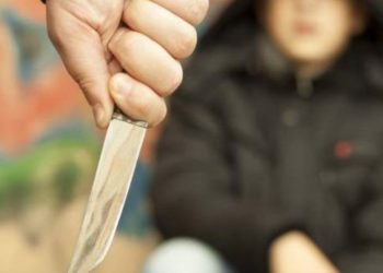 19-vjeçari në Berat procedohet për plagosjen me thikë të një të mituri gjatë një konflikti.