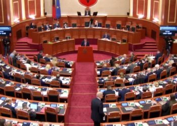 “33 zyrtarë të lartë nën hetim”/ Dumani në Kuvend: 19 zyrtarë dërgohen për gjykim