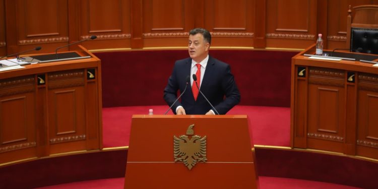 Flamur Noka: Nuk keni policë të mbroni gjykatën e Apelit, por për ta shoqëruar Suelin te dentisti nga Elbasani në Tiranë, keni policë