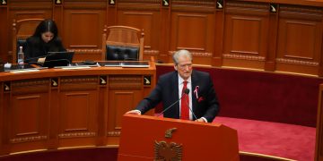 Berisha: Dumani është bërë avokati i vjedhjeve më të mëdha në historinë e këtij vendi! 1 miliard euro janë vjedhur vetëm nga inceneratorët dhe pazari i Ramës me CEZ