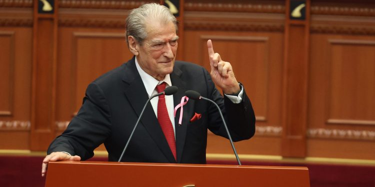 Berisha-Ulsi Manjës: Rama e kërcënoi prokurorin nga telefoni yt! Sot të mbron Altin Dumani, nesër nuk të mbron njeri! Do përfundosh në kërkim si Altin Hajri