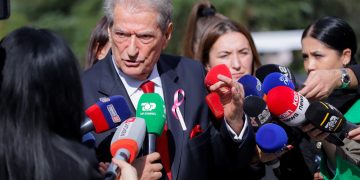 “Taulant Balla hoqi maskën”, Berisha shpërthen jashtë Kuvendit: Këta janë në një kompromis krimi me ata që kanë ardhur të raportojnë