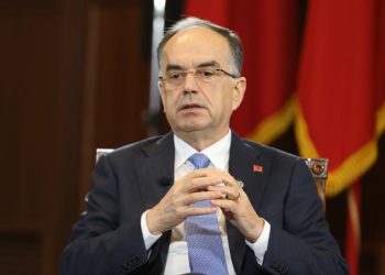 A mund të anulojë Kushtetuesja zgjedhjet në Tiranë? Begaj në “Top Story”: Do ta mbroj vendimin tim, ka konflikt për…