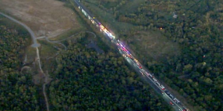 Aksident i rëndë në Gjeorgji/ Kamioni godet furgonin me pasagjerë, 8 të vdekur, përfshirë 5 fëmijë.