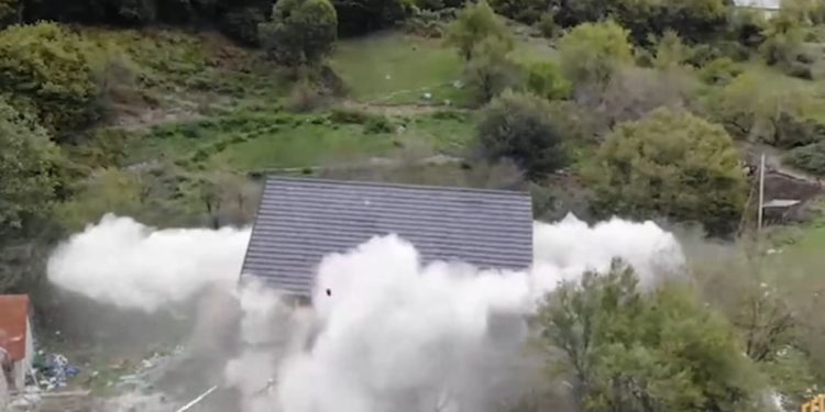 Aksioni i dytë i IKMT në Theth, Rama: Ata që ndërtojnë pa leje po investojnë për vështirësitë e tyre.