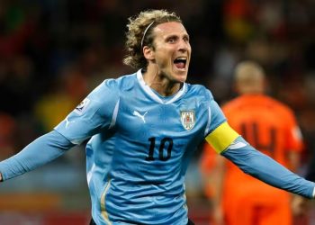 Alarm për Diego Forlan, ish-sulmuesin uruguaian që u bë i njohur gjatë Botërorit të 2010, pasi iu nënshtrua një trajtimi urgent në spital.