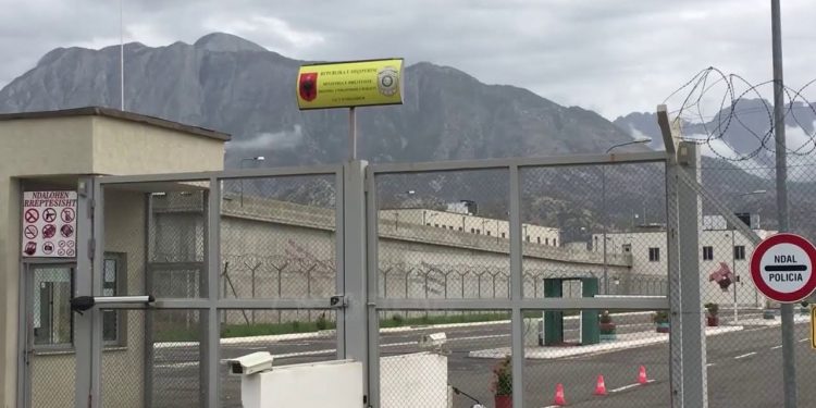 Altin Kodra lirohet pas 41 ditësh, pasi ka shlyer dënimin për vrasjen e një biznesmeni.