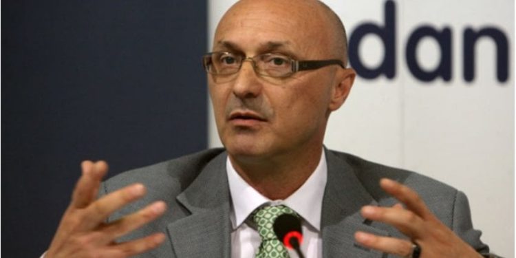 Analisti Fatmir Sheholli është arrestuar, nën dyshimin se është i përfshirë në aktivitetet e spiunazhit për Serbinë.