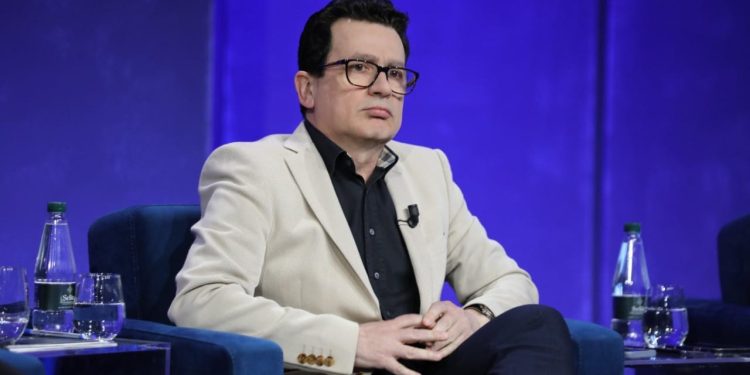 Analiza/ Kreshnik Spahiu: Dy jetë janë humbur për një filxhan kafeje!