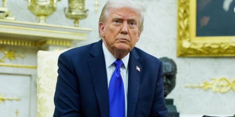 Analiza e Bloomberg: Cili do të jetë ndikimi i sanksioneve të Trump mbi kompanitë ruse të naftës, ja çfarë thonë ekspertët.