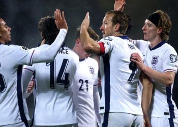 Anglia “pritet” të sigurojë kualifikimin për në Botërorin, ndërsa Hungaria i mohon këtë mundësi Portugalisë. Spanja dhe Italia ngjiten gjithashtu. Serbia ndeshet me vështirësi përballë Andorrës (Rezultatet).