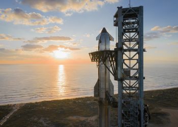 Anija kozmike e Elon Musk tamamon provën e saj të re me një ulje të jashtëzakonshme të dyfishtë.