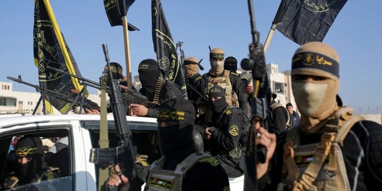 Armëpushimi në Gaza: Zyrtari palestinez në negociata thotë se Hamasi nuk do të ketë rol qeverisës pas luftës dhe ka hequr dorë nga kontrolli mbi enklavën.