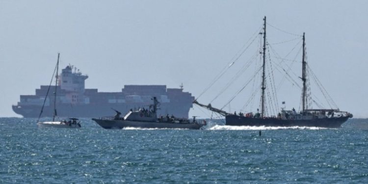 Arrestimi i 27 qytetarëve grekë në flotiljen drejt Gazës, Greqia paraqet notë proteste ndaj Izraelit.