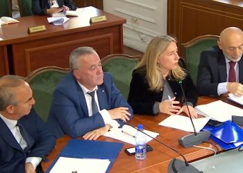 Arrestimi i avokatit në Elbasan, KLP raporton para Kuvendit: Po shqyrtojmë situatën, vendimi do merret nesër…