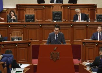 Arrestimi i avokatit në Elbasan, kryeprokurori Çela, gjatë seancës në Kuvend: Masat e arrestit në burg janë të skajshme dhe pa justifikim.