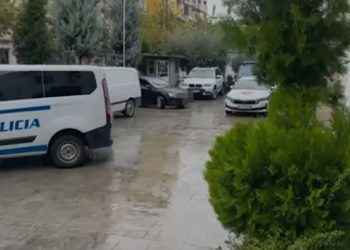 Arrestohet 43-vjeçari i armatosur në Tiranë, i cili u prezantua si punonjës i forcave speciale të Policisë.