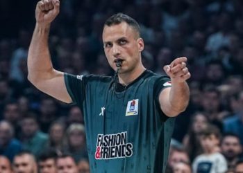 Arrestohet arbitri serb, pasi iu gjenden 250 mijë euro në shtëpi, nën akuzën e lidhjeve me një grup kriminal. Ai kishte drejtuar edhe ndeshje të Real Madridit.