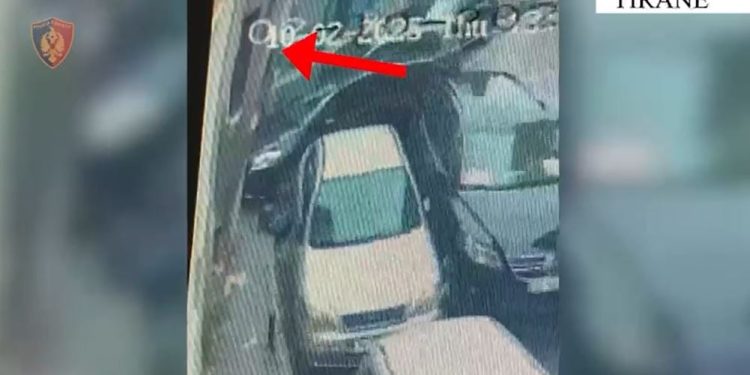 Arrestohet grabitësi në Tiranë, i cili vodhi në një lokal çantën e një klienti, e cila përmbante euro, dhe e fshehu në një rrugicë.