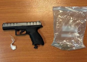 Arrestohet shqiptar në Selanik, i kapur me armë dhe kokainë në automjet.