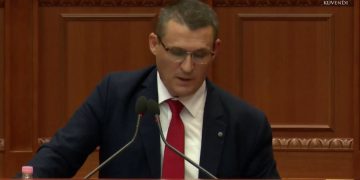 Arsyet pse Berisha duhet të paraqitet në SPAK, ndonëse çështja është në shqyrtim. Dumani: Vetëm Gjykata ka fuqinë për ta ndryshuar këtë situatë.