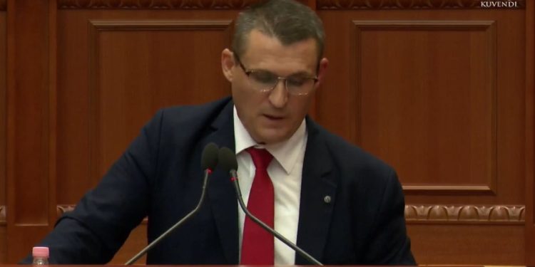 Arsyet pse Berisha duhet të paraqitet në SPAK, ndonëse çështja është në shqyrtim. Dumani: Vetëm Gjykata ka fuqinë për ta ndryshuar këtë situatë.