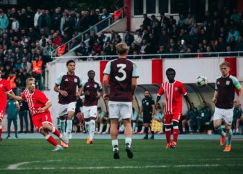 Aston Villa reagon befasueshëm, akuzon ekipin U19 të Skënderbeut për racizëm në UEFA Youth League.