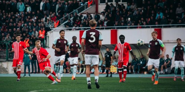 Aston Villa reagon befasueshëm, akuzon ekipin U19 të Skënderbeut për racizëm në UEFA Youth League.