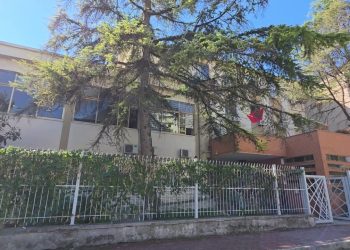 Atentati i parë ndaj gjyqtarëve: Në vitin 2007, Irena Maneku Gjoka u qëllua, duke zbuluar mangësi në standardet e sigurisë të gjykatave.