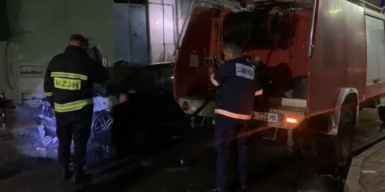Automjeti digjet në Lezhë, forcat e policisë fillojnë hetimet.