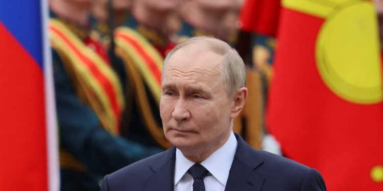 Avioni i rrëzuar në Azerbajxhan, me dhjetëra viktima; presidenti Putin e pranon për herë të parë: Rusia mban përgjegjësinë.