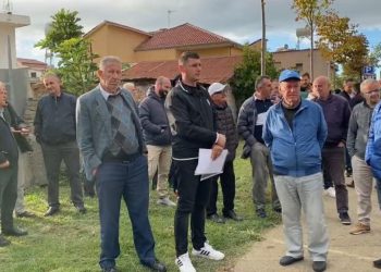 Banorët e ish-kënetës kërkojnë zgjidhje pas dëmtimeve në shtëpi dhe toka nga reshjet e shiut dhe përmbytjet e përsëritura.