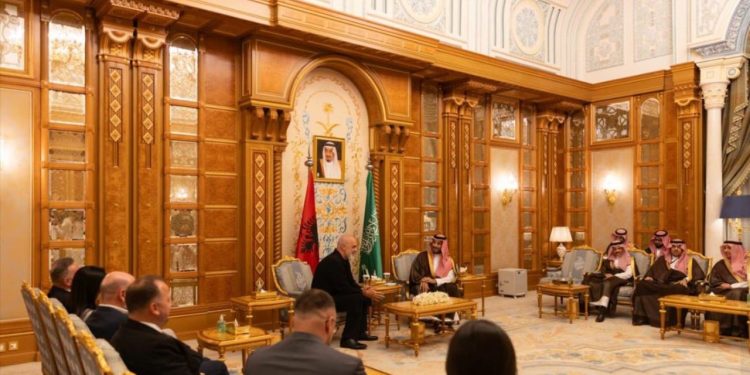 Bashkëpunimi mes Shqipërisë dhe Arabisë Saudite: Rama realizon takim me Princin e Kurorës dhe kryeministrin Mohammed bin Salman
