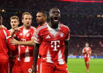 Bayerni i Mynihut arrin të barazojë rekordin 33-vjeçar të Milanit pas fitores ndaj Borussias M’Gladbach.