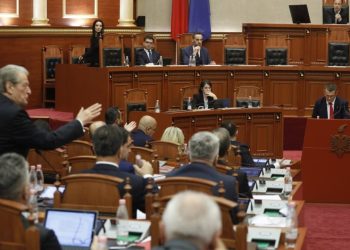 Berisha debaton me kryetarin e SPAK në Kuvend: Lexo pyetjen dhe pastaj përgjigju, ere…