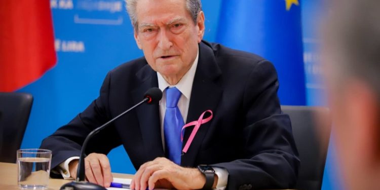 Berisha koment në Kushtetuese arrestimin e Veliajt, e krahasoi me rrëmbimin e një kryebashkiaku nga FARC në Kolumbi: Nuk është i pafajshëm, por...