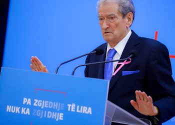 Berisha komentoi përballjen me Dumanin në Kuvend: 'Nuk u angazhova në hakmarrjen e tij ndaj meje'; ai fliste si i kapur dhe nuk i përballonte dot pyetjet, të cilat i perceptonte si shtiza.